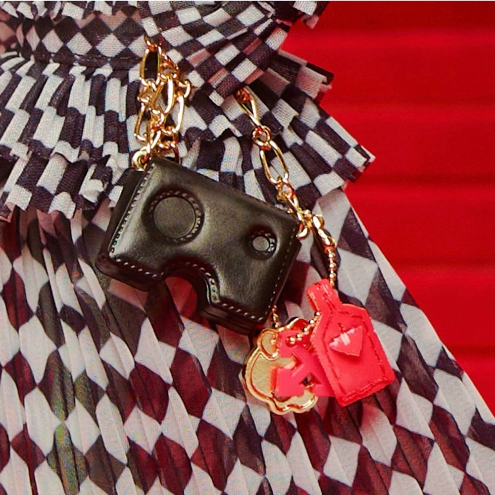 Off-White c/o Monster High Harmonie Ghoul Doll - Picture 7 of 14